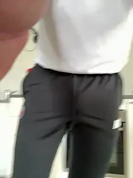 Toysboy67bi online show from April 2026 11:33:01 AM