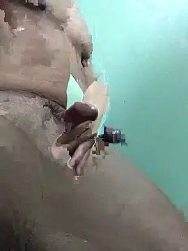 Snapshot of Huynh-duc-huy chatting on October 2025 02:28:01 PM Huynh-duc-huy online show from October 2025 02:28:01 PM