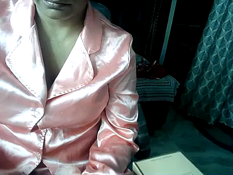 Snapshot of Anaconda-Mall chatting on September 2025 05:13:02 PM Anaconda-Mall online show from September 2025 05:13:02 PM