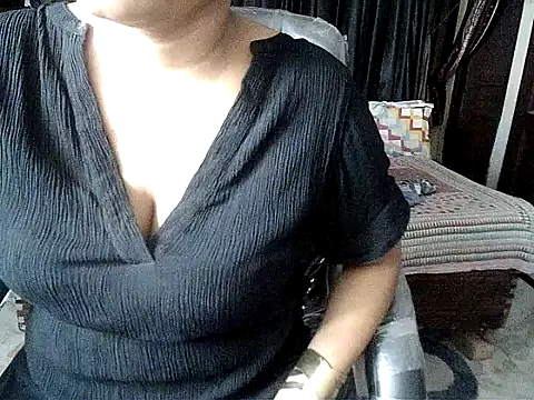 Snapshot of Anaconda-Mall chatting on September 2025 05:47:02 PM Anaconda-Mall online show from September 2025 05:47:02 PM