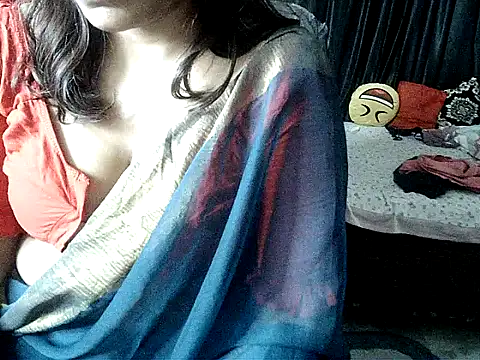 Snapshot of Anaconda-Mall chatting on October 2025 03:53:01 PM Anaconda-Mall online show from October 2025 03:53:01 PM