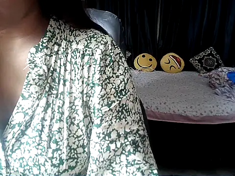 Snapshot of Anaconda-Mall chatting on October 2025 04:55:01 PM Anaconda-Mall online show from October 2025 04:55:01 PM