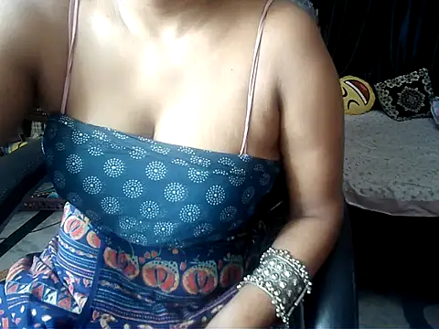 Snapshot of Anaconda-Mall chatting on November 2025 03:46:02 PM Anaconda-Mall online show from November 2025 03:46:02 PM