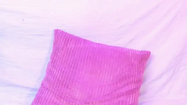 Snapshot of Saraa_Graham chatting on October 2025 08:47:01 PM Saraa Graham online show from October 2025 08:47:01 PM