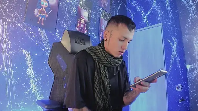 Snapshot of ReyBigx chatting on October 2025 12:52:01 AM ReyBigx online show from October 2025 12:52:01 AM