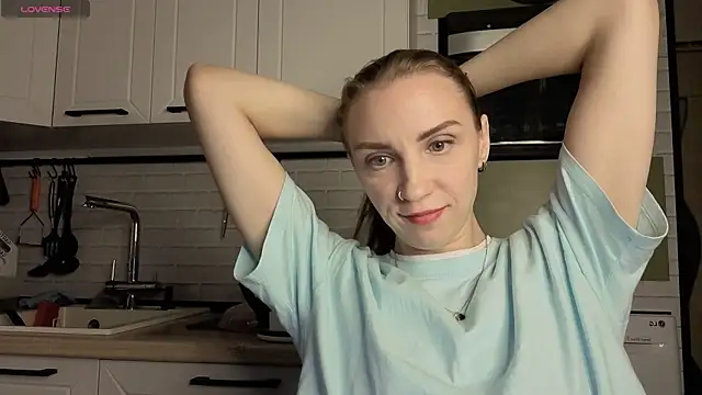 Edena  online show from June 2026 07:33:01 PM