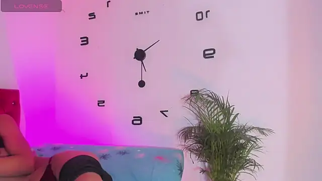 Snapshot of Lady_Dirty444 chatting on September 2025 11:50:02 PM Lady Dirty444 online show from September 2025 11:50:02 PM