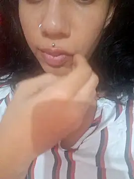 Snapshot of RavenShyfit chatting on November 2025 04:12:01 AM RavenShyfit online show from November 2025 04:12:01 AM