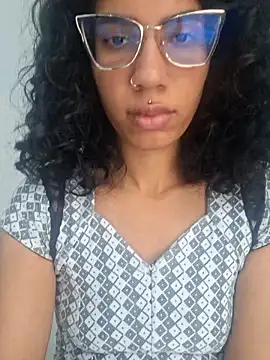 Snapshot of RavenShyfit chatting on November 2025 11:20:02 AM RavenShyfit online show from November 2025 11:20:02 AM