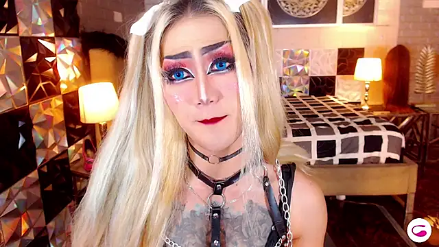 Snapshot of HorseCockDivine chatting on November 2025 08:25:02 PM HorseCockDivine online show from November 2025 08:25:02 PM