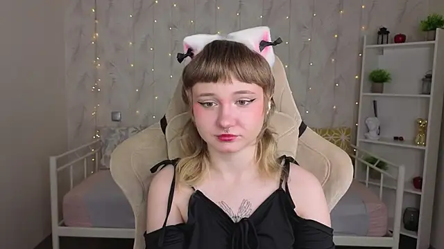 Tori Cutie online show from May 2026 12:05:01 AM