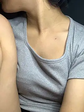 Nguyenha11 online show from September 2025 07:46:02 AM