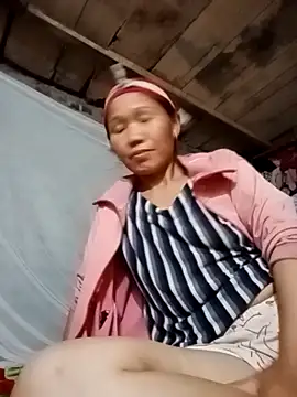 Snapshot of TinTin321 chatting on October 2025 11:40:01 AM TinTin321 online show from October 2025 11:40:01 AM