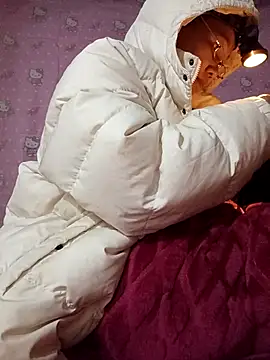 Snapshot of TinTin321 chatting on November 2025 10:45:01 PM TinTin321 online show from November 2025 10:45:01 PM