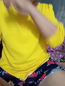 Snapshot of TinTin321 chatting on December 2025 08:04:02 PM TinTin321 online show from December 2025 08:04:02 PM