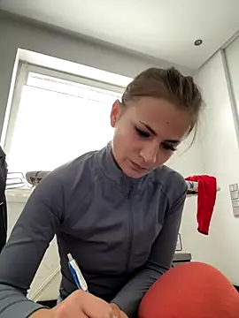 IsabellaEtha online show from October 2025 12:36:01 PM