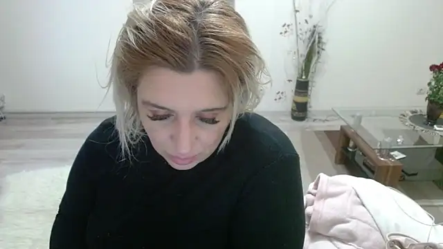 Snapshot of TheeaBlanco chatting on October 2025 07:29:02 PM TheeaBlanco online show from October 2025 07:29:02 PM