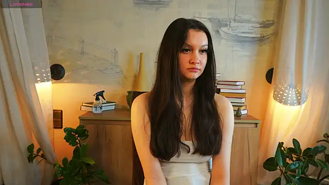 Snapshot of EvaDowe chatting on October 2025 07:40:02 AM EvaDowe online show from October 2025 07:40:02 AM