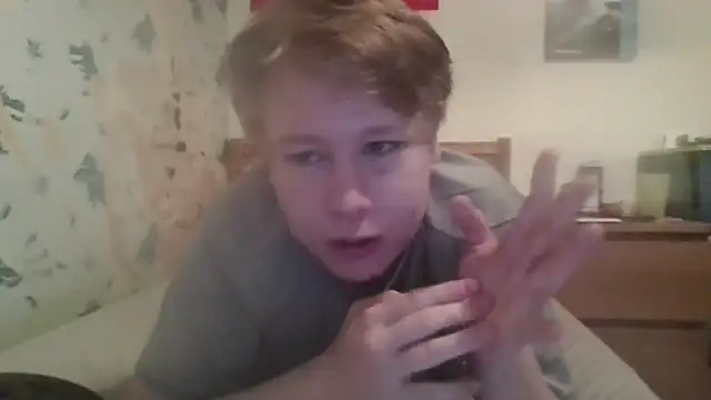 Snapshot of TomasCramp chatting on April 2026 11:31:02 AM TomasCramp online show from April 2026 11:31:02 AM