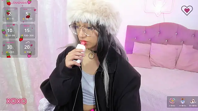 HANNI TAY online show from December 2025 11:41:02 AM