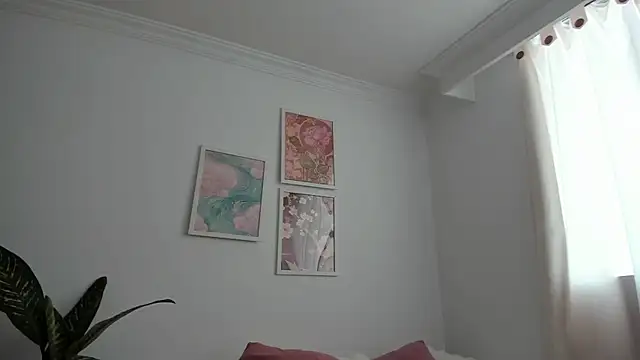 canelleGarces online show from June 2026 02:41:02 PM