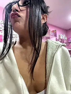 Snapshot of saranghae_ chatting on January 2026 11:18:01 PM saranghae online show from January 2026 11:18:01 PM