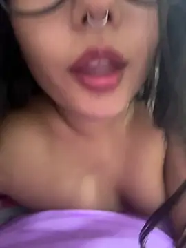 Snapshot of saranghae_ chatting on April 2026 08:12:02 AM saranghae online show from April 2026 08:12:02 AM