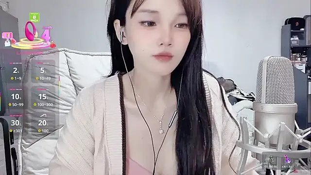 Snapshot of twlilybae chatting on March 2026 10:33:01 AM twlilybae online show from March 2026 10:33:01 AM