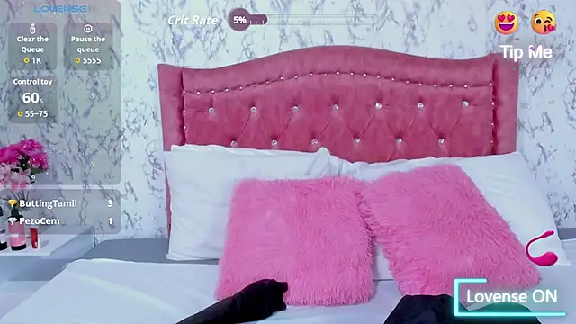 Snapshot of SofiiFoox chatting on October 2025 11:33:02 AM SofiiFoox online show from October 2025 11:33:02 AM