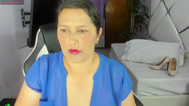 Snapshot of KikaDuque chatting on December 2025 07:31:01 PM KikaDuque online show from December 2025 07:31:01 PM