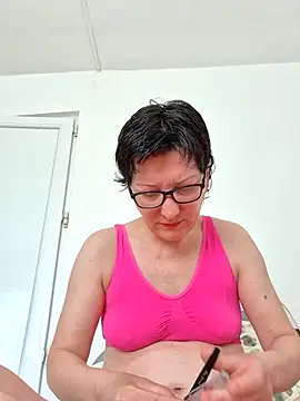 Snapshot of Vera_Elle chatting on April 2026 06:13:01 AM Vera Elle online show from April 2026 06:13:01 AM