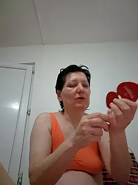 Snapshot of Vera_Elle chatting on April 2026 08:21:01 PM Vera Elle online show from April 2026 08:21:01 PM