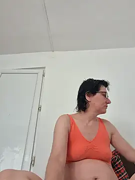Snapshot of Vera_Elle chatting on May 2026 05:14:02 AM Vera Elle online show from May 2026 05:14:02 AM