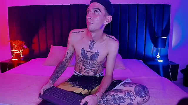 dominik thompson777 online show from September 2025 04:16:01 AM