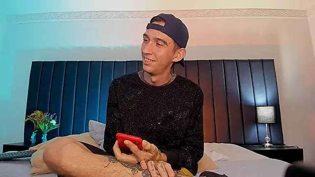 dominik thompson777 online show from October 2025 06:55:01 AM