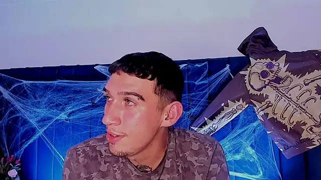 dominik thompson777 online show from October 2025 05:31:01 AM