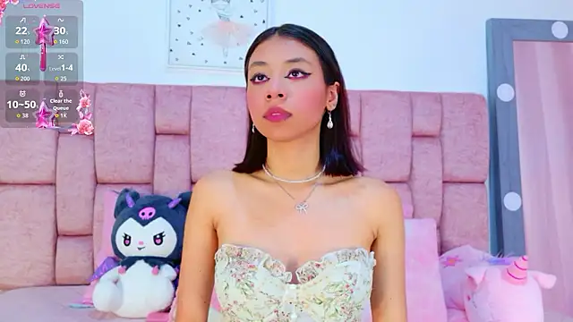 Snapshot of ScarlettLuxe chatting on February 2026 10:11:02 PM ScarlettLuxe online show from February 2026 10:11:02 PM