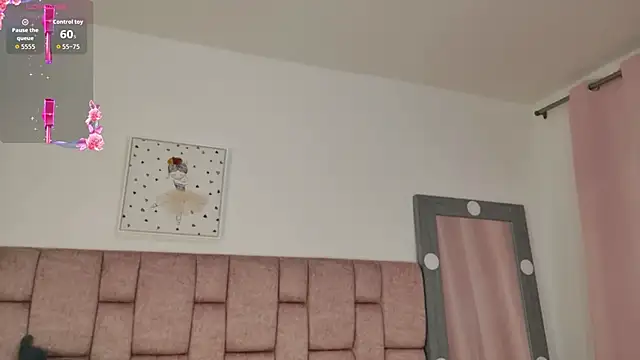 Snapshot of ScarlettLuxe chatting on March 2026 09:43:01 PM ScarlettLuxe online show from March 2026 09:43:01 PM