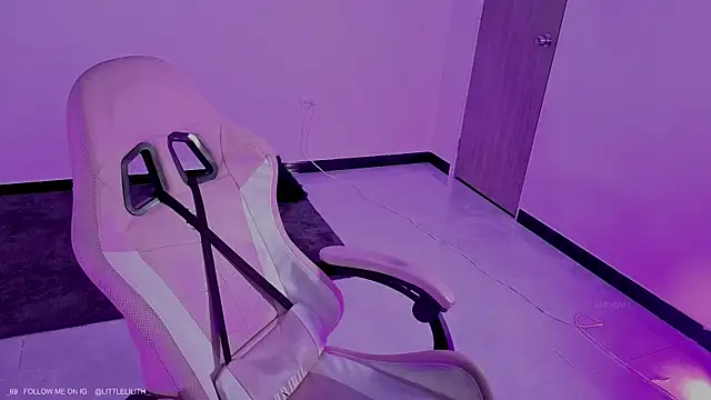 LilithCary online show from January 2026 08:23:02 PM