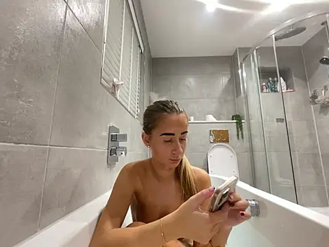 SexyySiSi online show from November 2025 09:25:01 PM