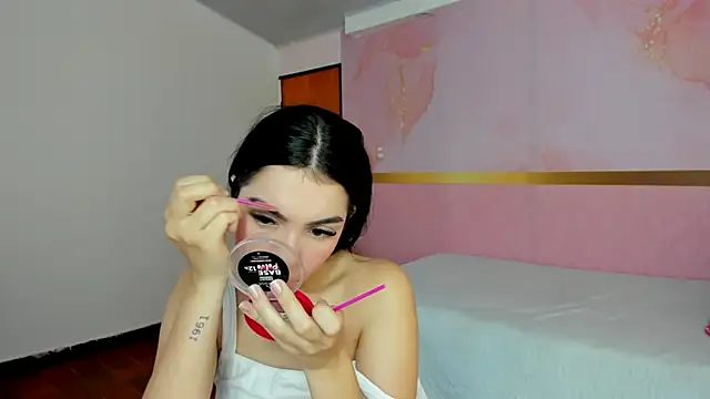 milk candy18 online show from September 2025 12:30:01 PM