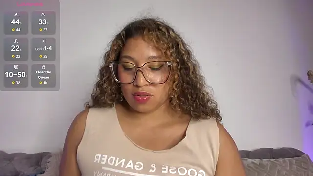 kiut lili online show from September 2025 07:36:02 PM