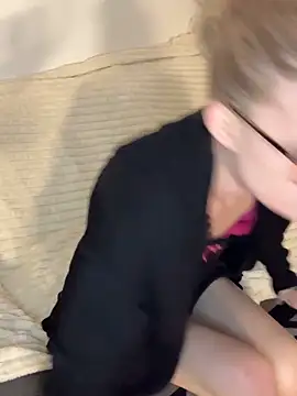 Lesamantssexy online show from March 2026 07:50:01 PM