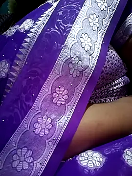 renuga143 online show from November 2025 11:21:01 AM