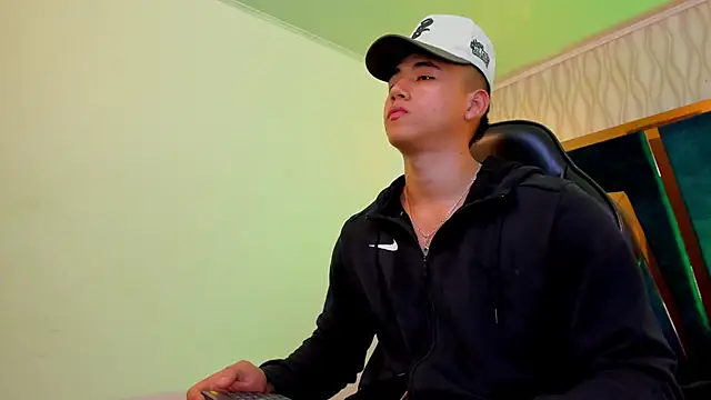 Snapshot of Draven_Marceaux chatting on September 2025 01:21:01 PM Draven Marceaux online show from September 2025 01:21:01 PM