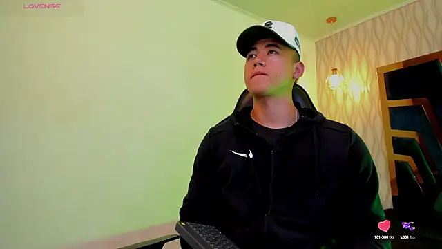 Snapshot of Draven_Marceaux chatting on September 2025 11:24:01 AM Draven Marceaux online show from September 2025 11:24:01 AM