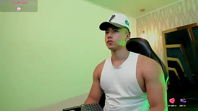 Snapshot of Draven_Marceaux chatting on October 2025 11:40:02 AM Draven Marceaux online show from October 2025 11:40:02 AM