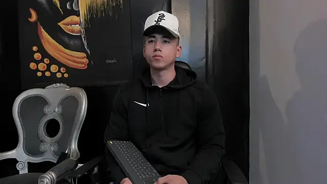 Snapshot of Draven_Marceaux chatting on October 2025 11:19:01 AM Draven Marceaux online show from October 2025 11:19:01 AM