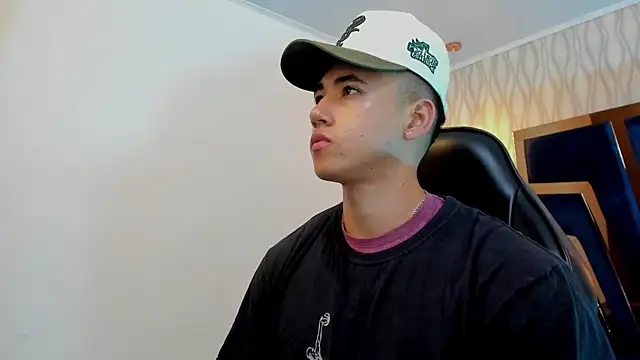 Snapshot of Draven_Marceaux chatting on October 2025 11:46:02 AM Draven Marceaux online show from October 2025 11:46:02 AM