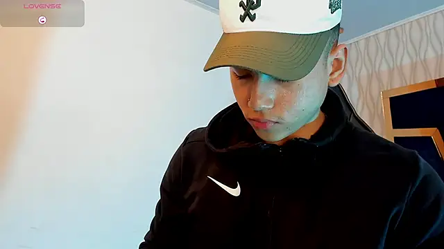 Snapshot of Draven_Marceaux chatting on October 2025 11:33:02 AM Draven Marceaux online show from October 2025 11:33:02 AM